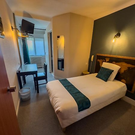Logis Hotel Restaurant Des Voyageurs Tarnac Buitenkant foto