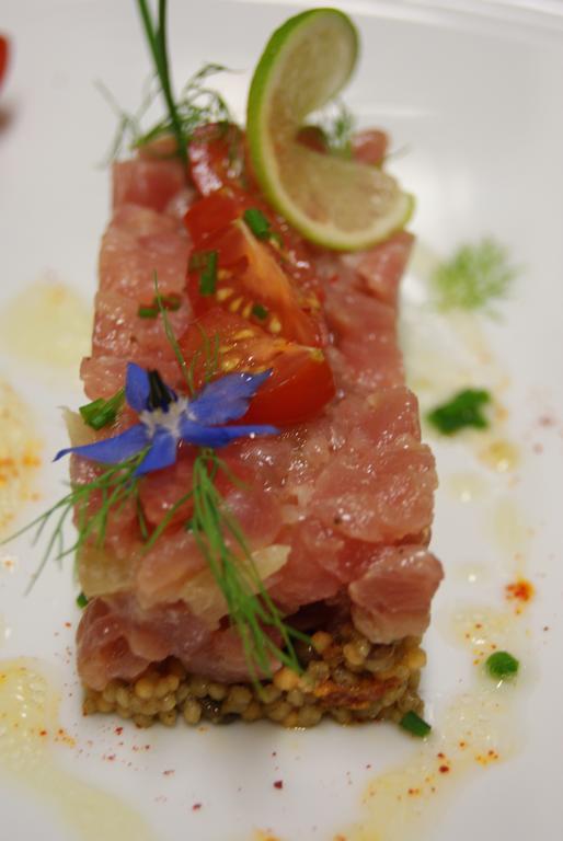 Logis Hotel Restaurant Des Voyageurs Tarnac Buitenkant foto