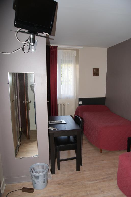 Logis Hotel Restaurant Des Voyageurs Tarnac Kamer foto